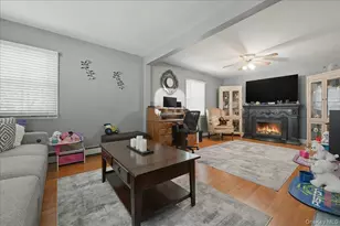 2 Squirrel Dr, East Rockaway, NY 11518 - Photo 9