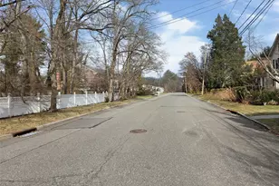 54 Cocks Ln, Locust Valley, NY 11560 - Photo 5