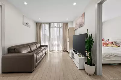 4162 Bowne Street #5A, Flushing, NY 11355 - Photo 5