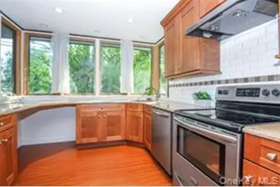 112 Kingsbury Road, New Rochelle, NY 10804 - Photo 5