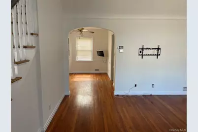 8 Cameron Lane, Valley Stream, NY 11581 - Photo 5