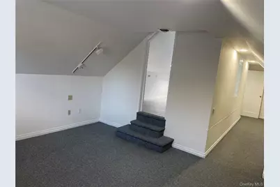 8 Cameron Lane, Valley Stream, NY 11581 - Photo 29