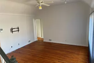 8 Cameron Ln, Valley Stream, NY 11581 - Photo 3