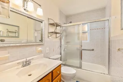 23 Village Lane, Hauppauge, NY 11788 - Photo 19