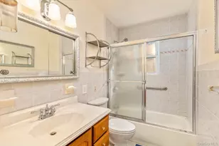 23 Village Ln, Hauppauge, NY 11788 - Photo 19