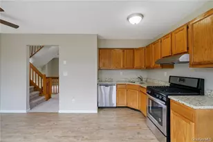 42 Mayer Dr, Middletown, NY 10940 - Photo 5