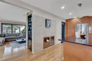 14 Regent Pl, Roslyn, NY 11576 - Photo 13