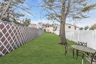 512 Elm St, West Hempstead, NY 11552 - Photo 27