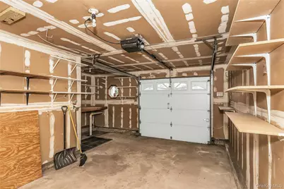 512 Elm Street, West Hempstead, NY 11552 - Photo 25