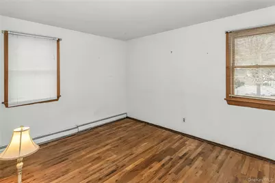 512 Elm Street, West Hempstead, NY 11552 - Photo 15