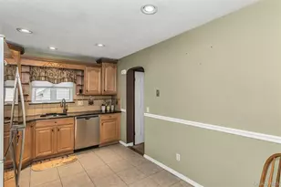 512 Elm St, West Hempstead, NY 11552 - Photo 11