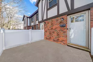 113 Birchwood Rd, Medford, NY 11763 - Photo 3