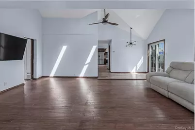 2 Hyannis Court, East Rockaway, NY 11518 - Photo 3