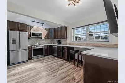 2 Hyannis Court, East Rockaway, NY 11518 - Photo 7