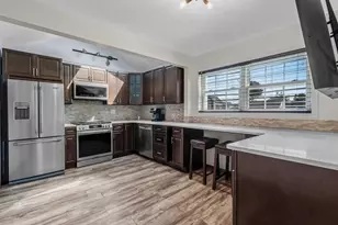 2 Hyannis Ct, East Rockaway, NY 11518 - Photo 7