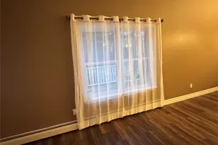 33 Bass Ct, Manorville, NY 11949 - Photo 9