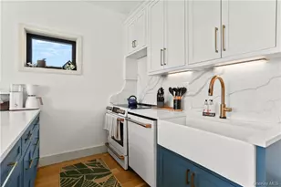 81 Rochelle St, Bronx, NY 10464 - Photo 9