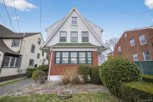 35-12 Utopia Pkwy, Flushing, NY 11358 - Photo 3