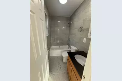 9026 138th Place, Jamaica, NY 11435 - Photo 5