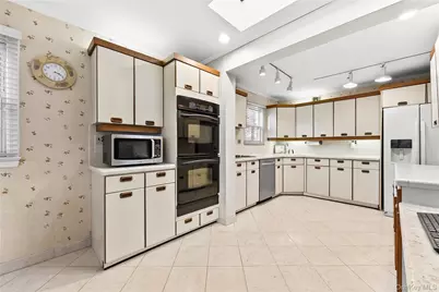 43-24 Morgan Street, Little Neck, NY 11363 - Photo 11