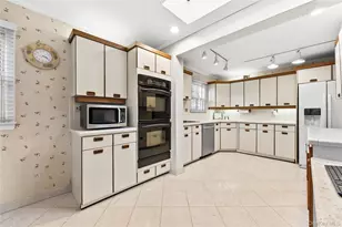 43-24 Morgan St, Little Neck, NY 11363 - Photo 11