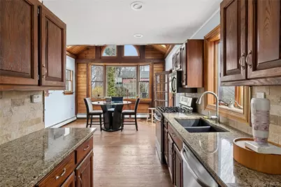 7 Hazelwood Place, Huntington, NY 11743 - Photo 9