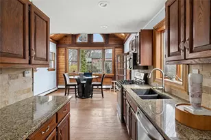 7 Hazelwood Pl, Huntington, NY 11743 - Photo 9