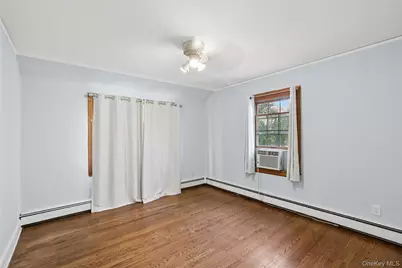 7 Hazelwood Place, Huntington, NY 11743 - Photo 15