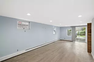 7 Hazelwood Pl, Huntington, NY 11743 - Photo 21