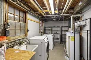 7 Hazelwood Pl, Huntington, NY 11743 - Photo 23