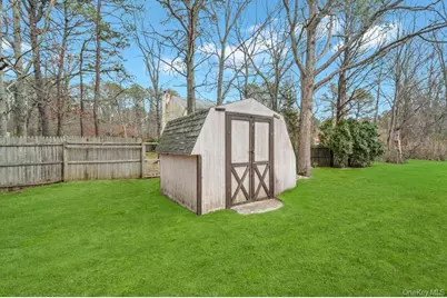 350 Brookhaven Avenue, Riverhead, NY 11901 - Photo 27