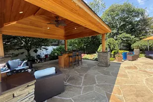 14 Townsend Pl, Syosset, NY 11791 - Photo 23