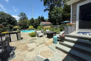 14 Townsend Pl, Syosset, NY 11791 - Photo 25