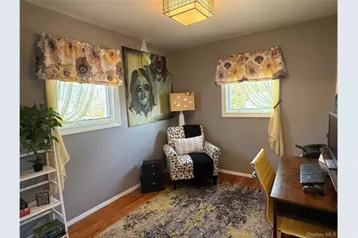 14 Townsend Place, Syosset, NY 11791 - Photo 17