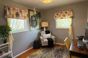 14 Townsend Pl, Syosset, NY 11791 - Photo 17