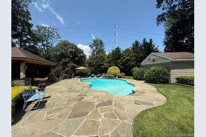 14 Townsend Place, Syosset, NY 11791 - Photo 33