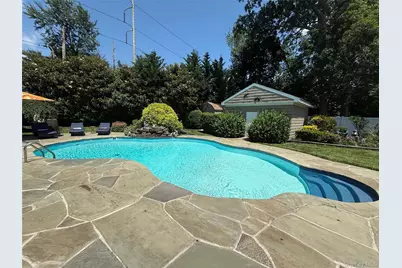 14 Townsend Place, Syosset, NY 11791 - Photo 29
