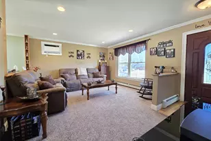 31 Stanley Dr, Shirley, NY 11967 - Photo 3