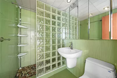 11817 Union Turnpike #21K, Forest Hills, NY 11375 - Photo 17