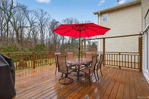 9 Oxford Court, Wheatley Heights, NY 11798 - Photo 49