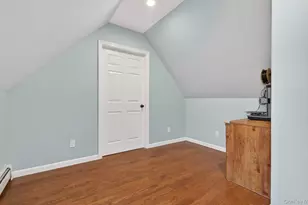 9 Oxford Court, Wheatley Heights, NY 11798 - Photo 39