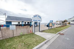 18 Cambridge Dr, Babylon, NY 11702 - Photo 21