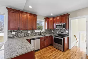 19 Milburn Rd, Sound Beach, NY 11789 - Photo 13