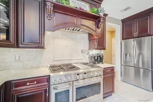 8 Kimberly Ct, Manorville, NY 11949 - Photo 7