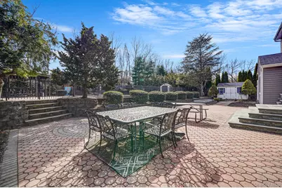 8 Kimberly Court, Manorville, NY 11949 - Photo 35