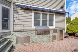 8 Kimberly Ct, Manorville, NY 11949 - Photo 37