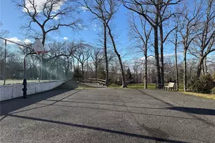 199 Skyline Dr, Coram, NY 11727 - Photo 27