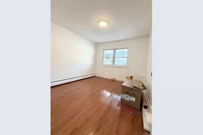 2024 Strang Avenue, Bronx, NY 10466 - Photo 5