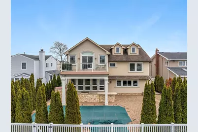 2904 Riverside Drive, Wantagh, NY 11793 - Photo 17