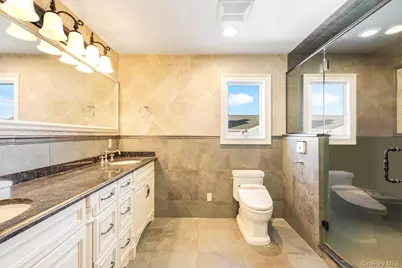 2904 Riverside Drive, Wantagh, NY 11793 - Photo 15